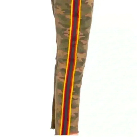 PAM & GELA women’s camouflage pants - Picture 7 of 10